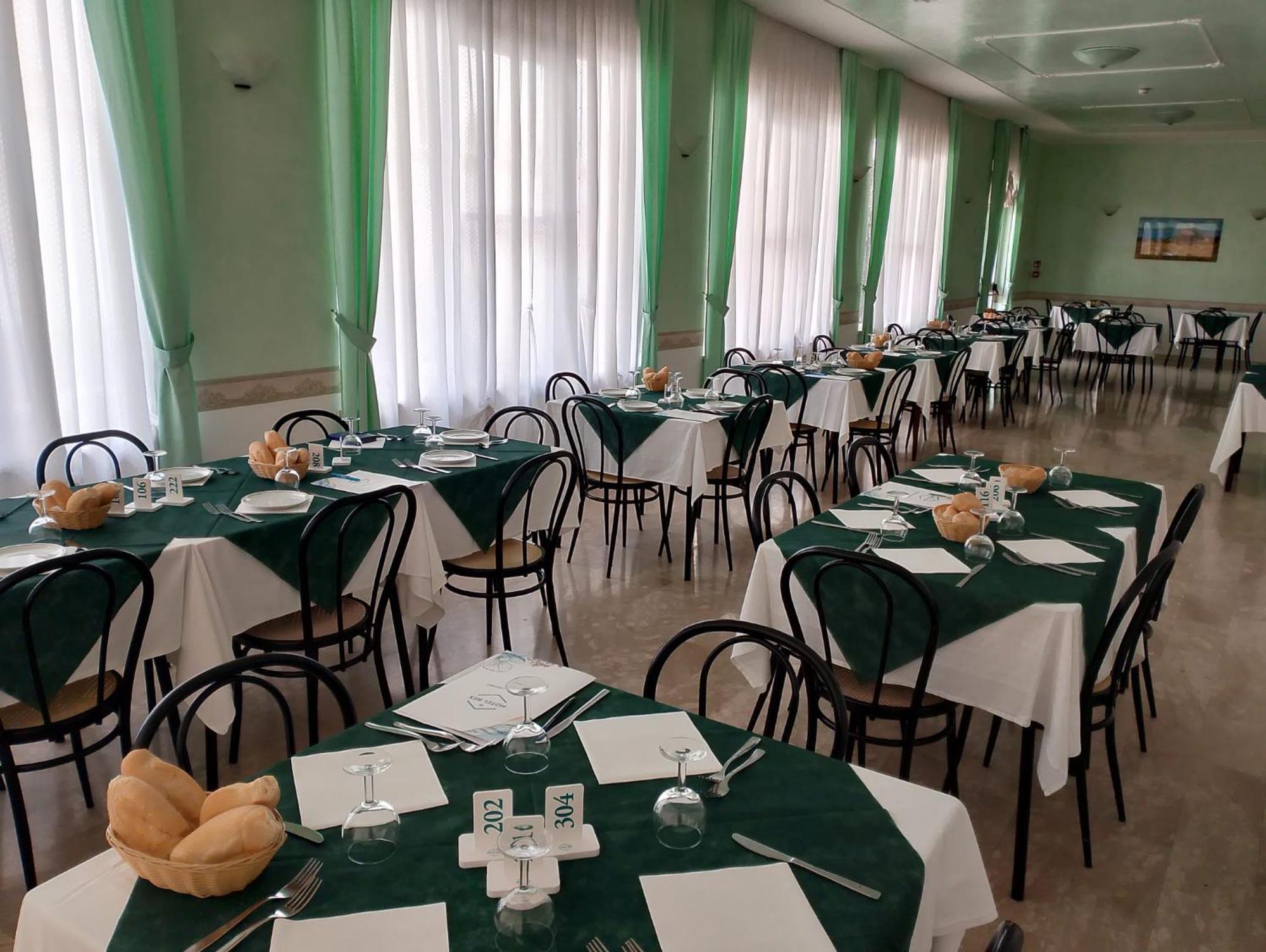 Hotel Rex Misano Adriatico Exterior foto